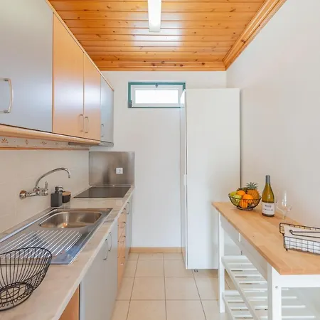 Prainha Sao Roque do Pico